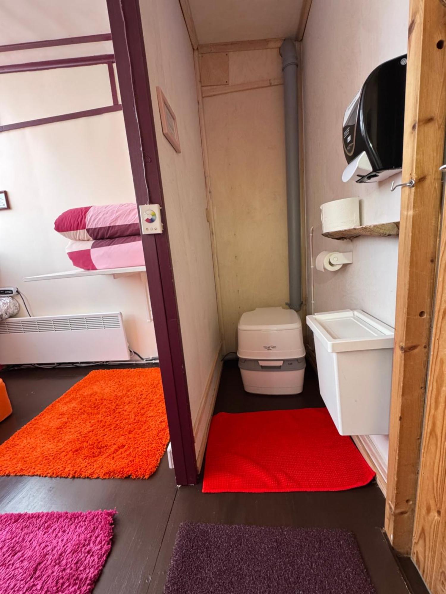 Lake Inari Mobile Cabins Exterior photo